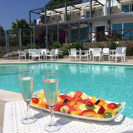 Promenade Bleu Hotel